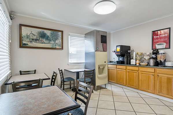 Amenities - Econo Lodge Sturbridge