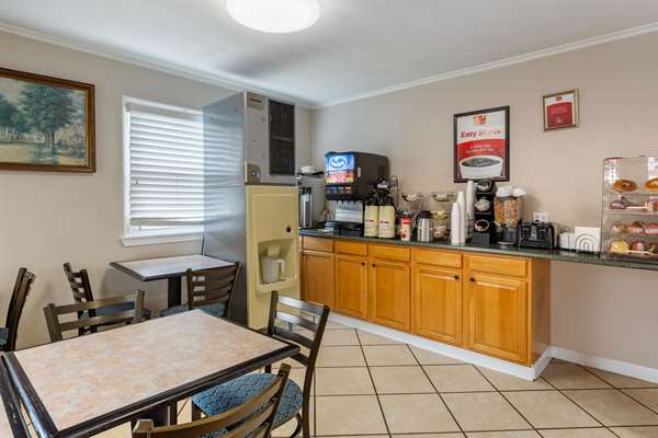 Amenities - Econo Lodge Sturbridge