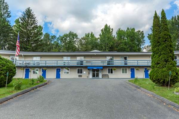 Exterior view - Econo Lodge Lee