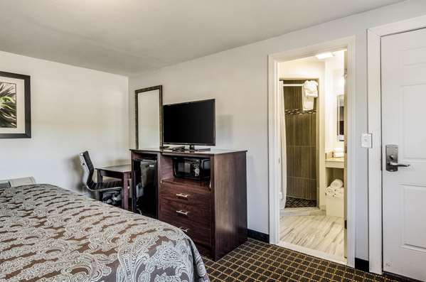  - Rodeway Inn Middleboro