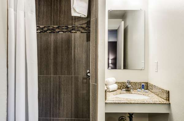  - Rodeway Inn Middleboro