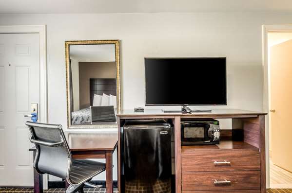  - Rodeway Inn Middleboro