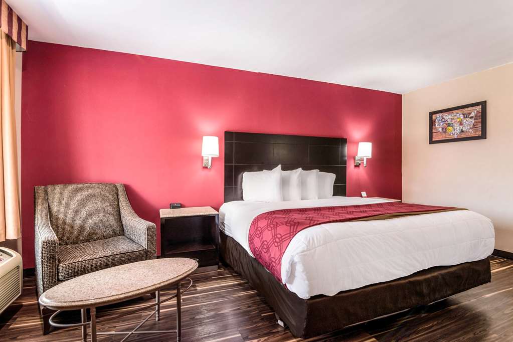 ECONO LODGE POCOMOKE CITY HWY 13-guestroom-Guest Room,On-Site.jpg