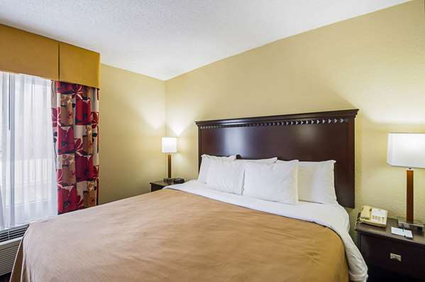 Suite - Quality Inn & Suites Hagerstown