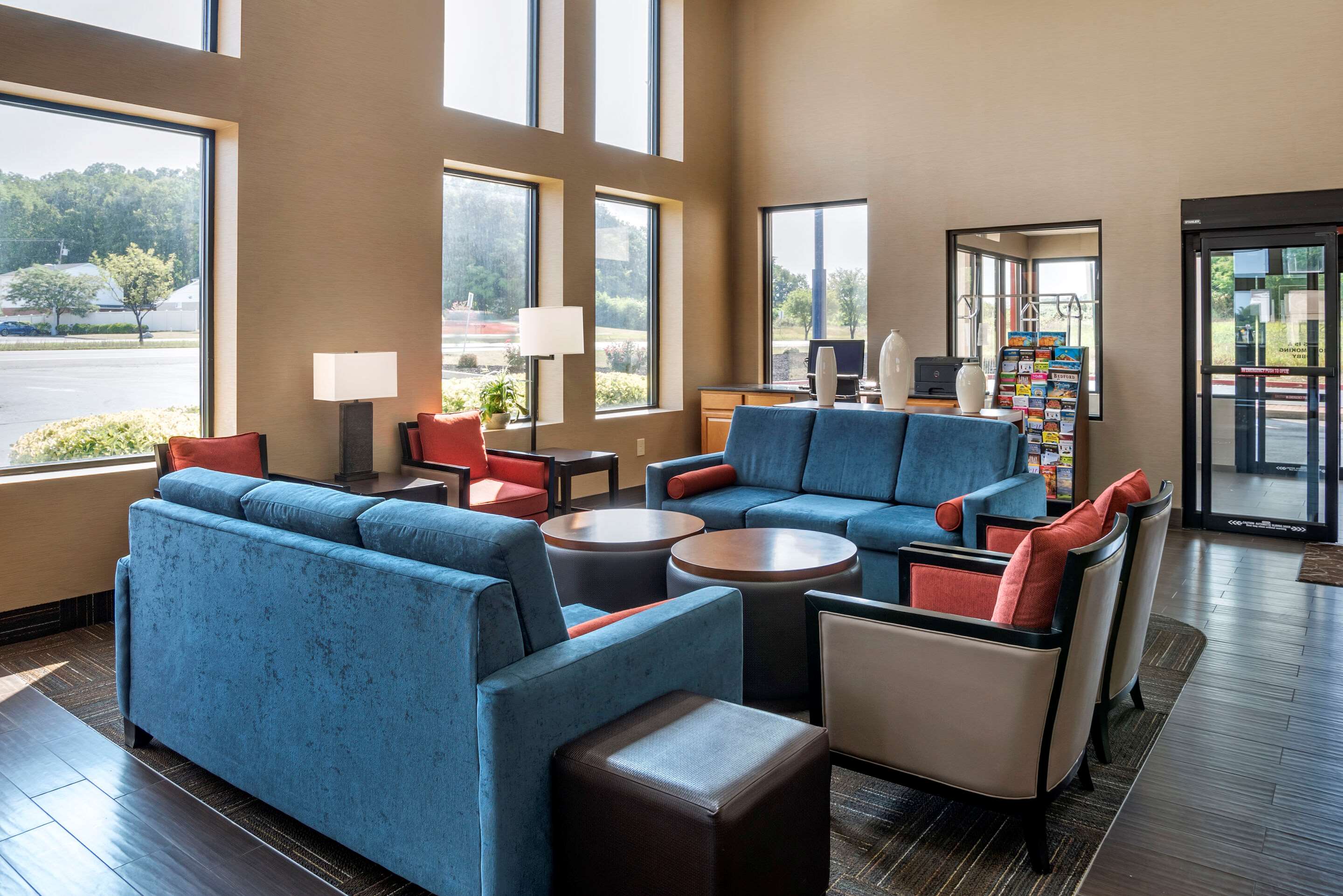 Hotel lobby | Comfort Suites