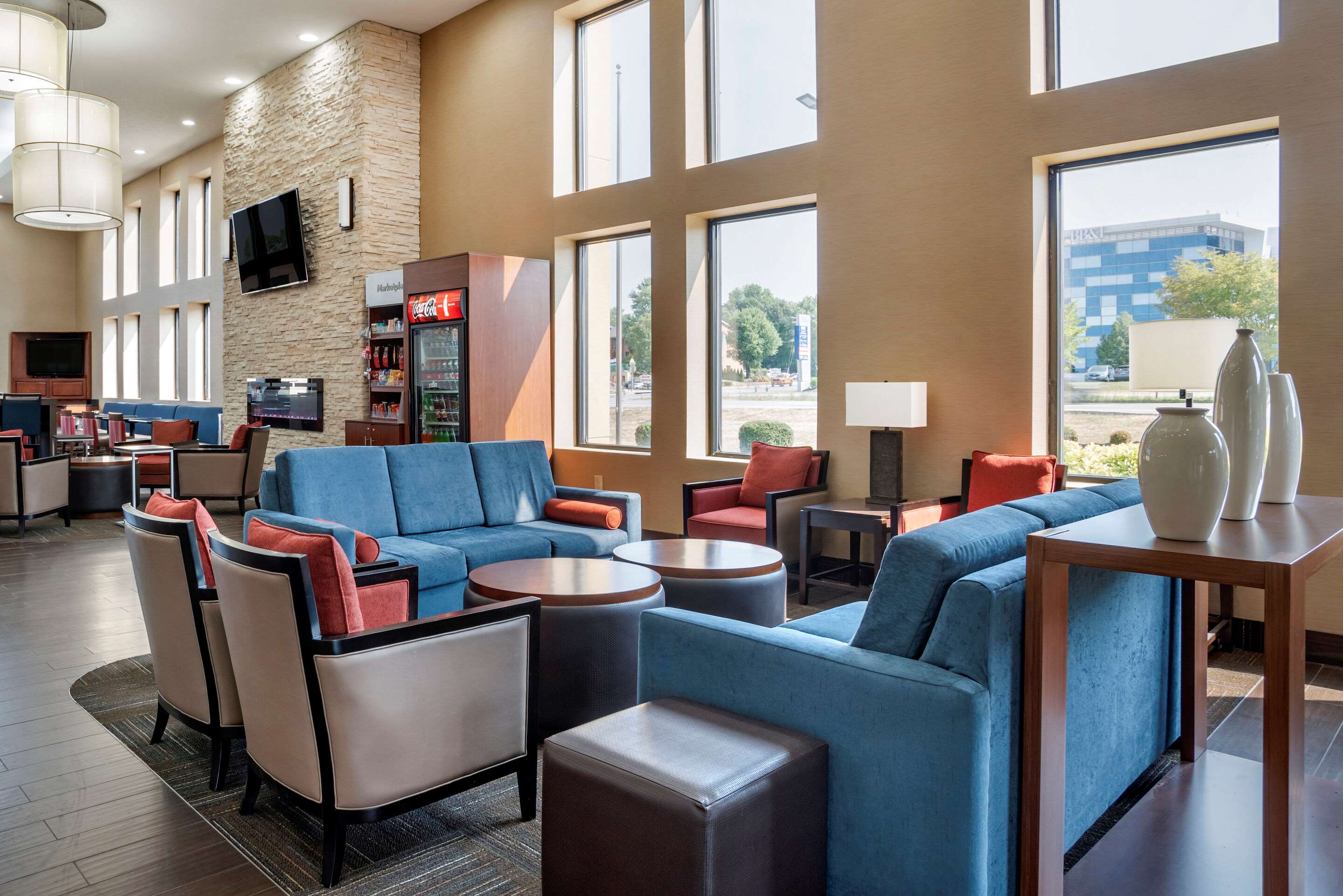 Hotel lobby | Comfort Suites