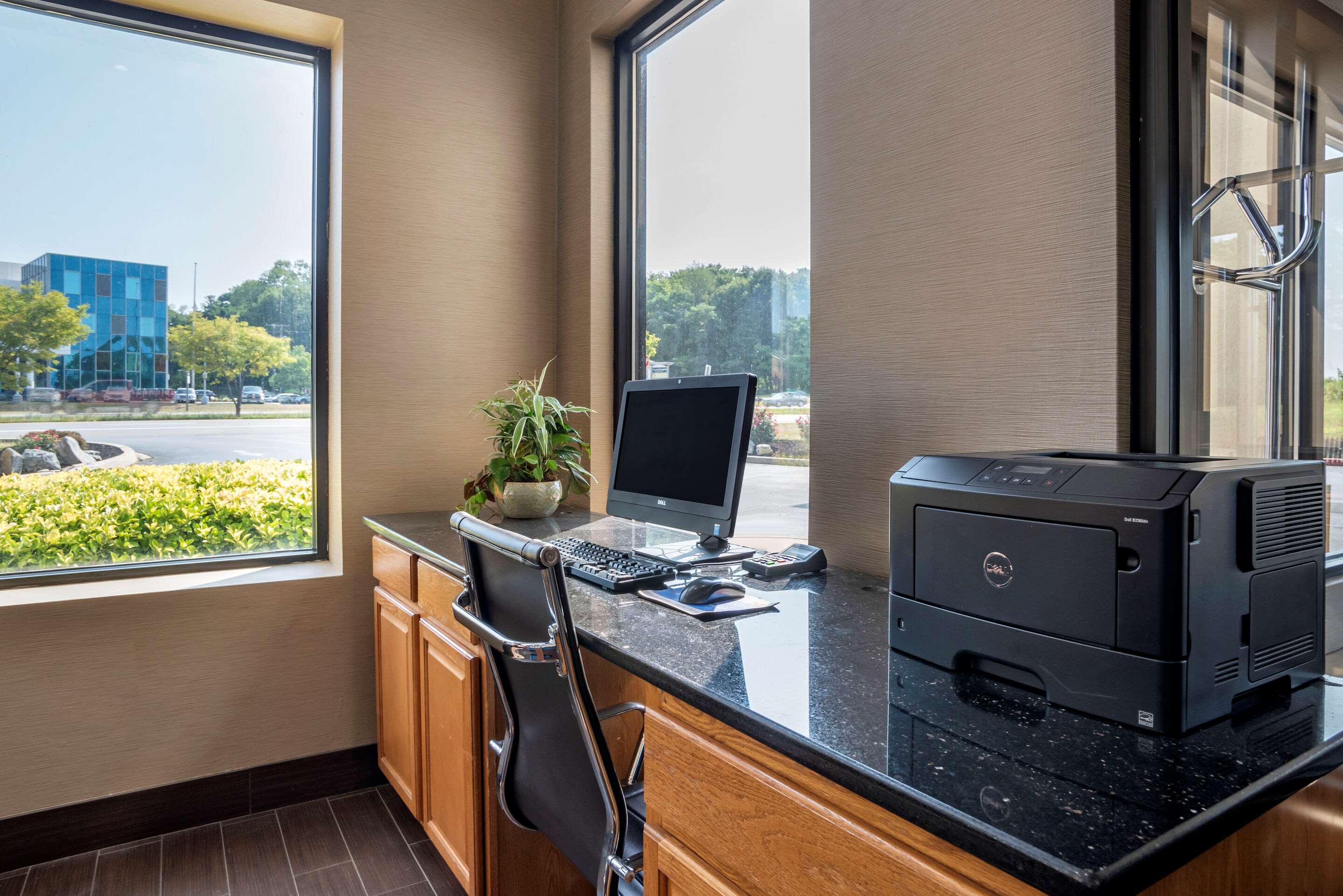 Business center | Comfort Suites