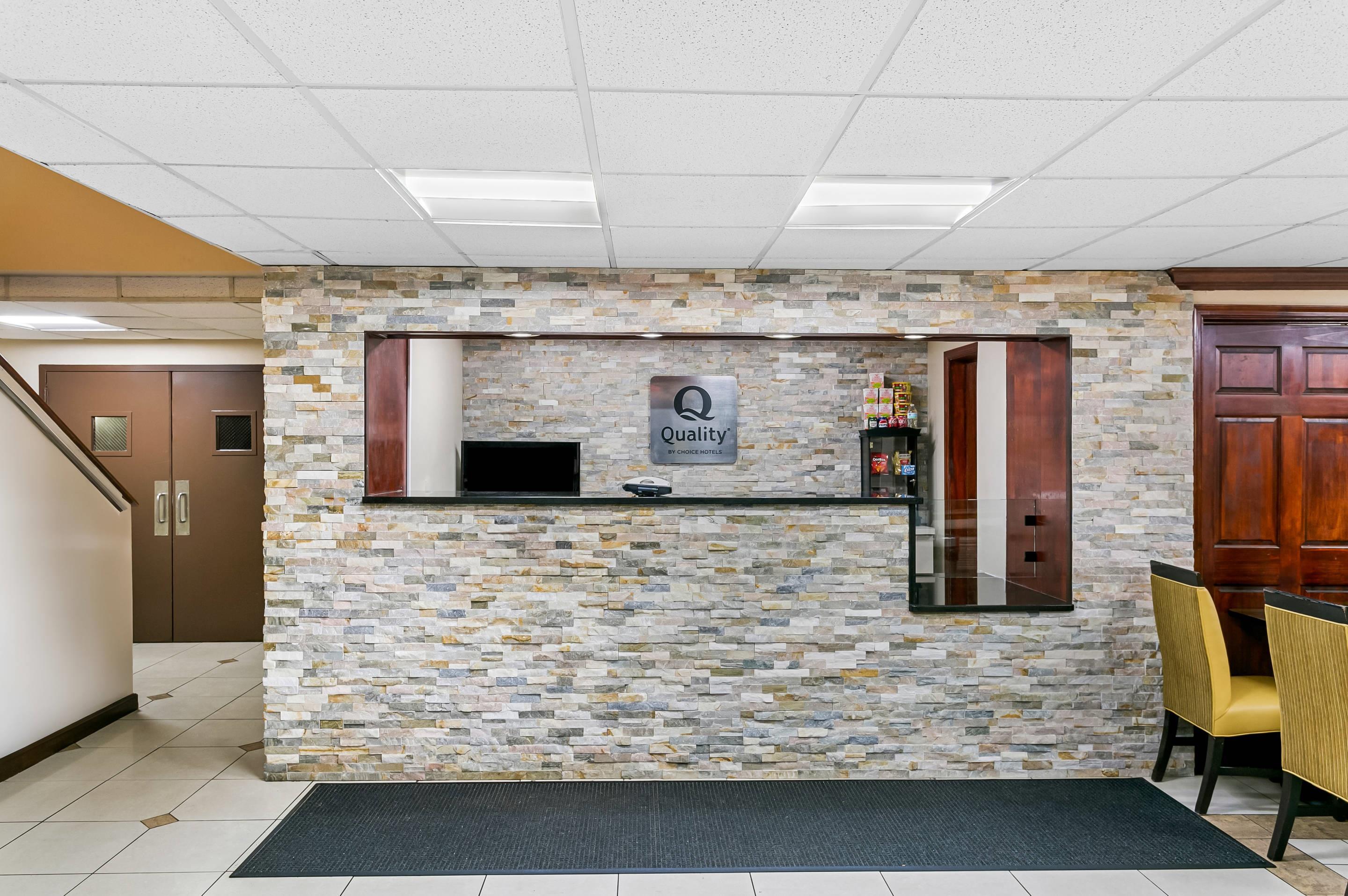 Hotel lobby | Quality Inn Near Ft. Meade