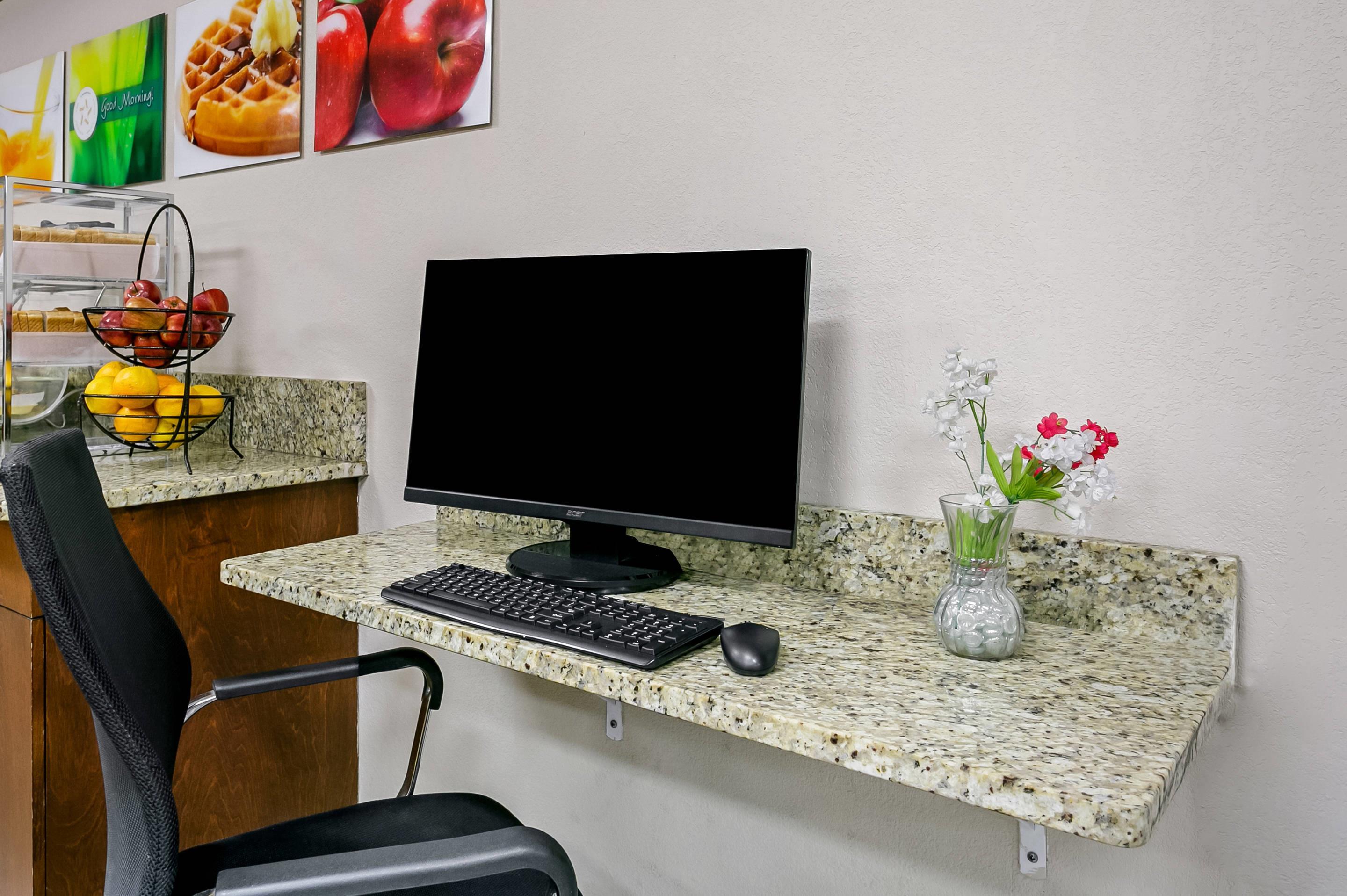 Business center | Quality Inn Near Ft. Meade