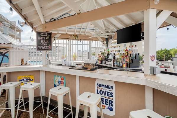 Bar - Quality Inn & Suites Oceanblock Ocean City