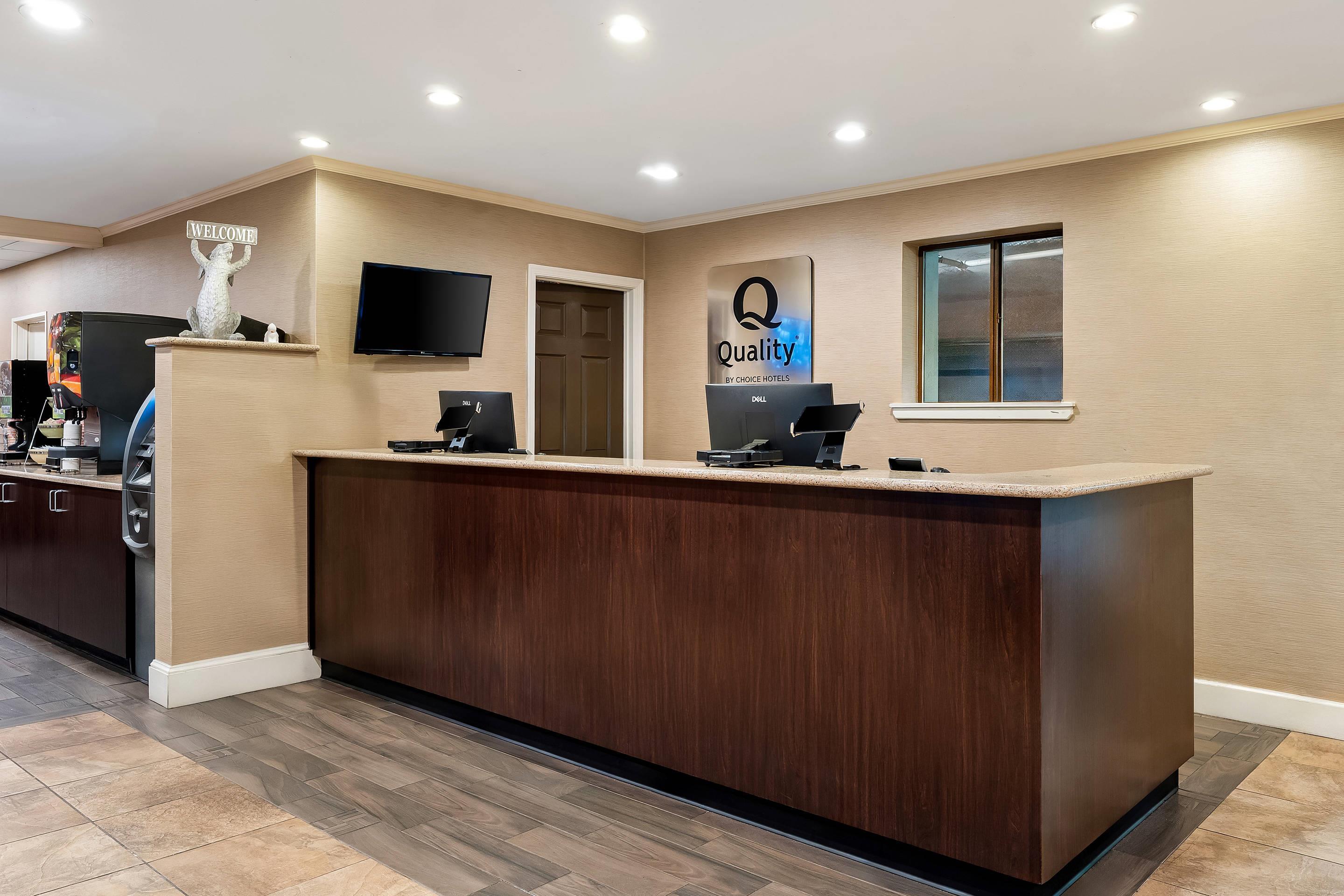 Hotel lobby | Quality Inn & Suites Ocean City Fenwick