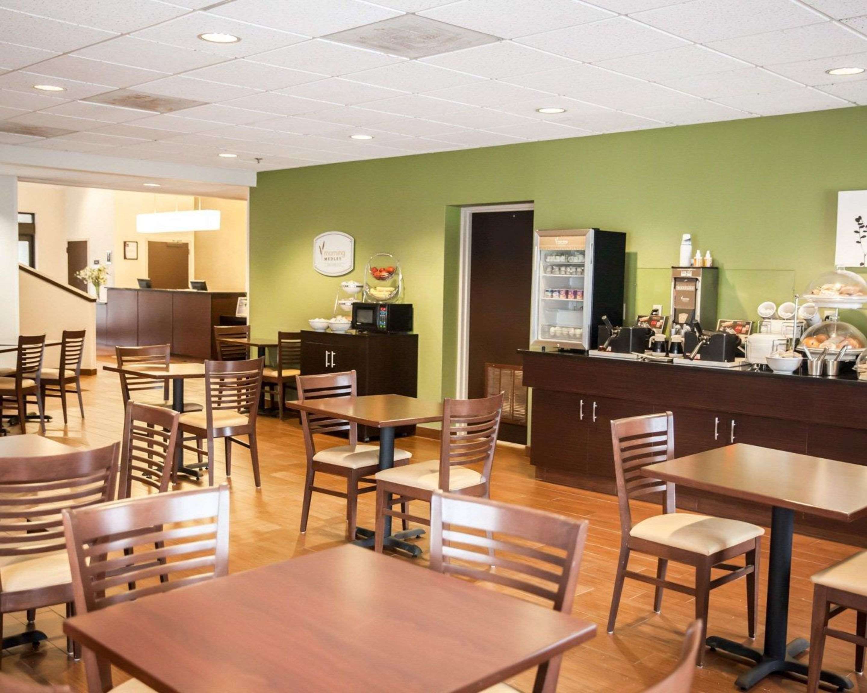 Free breakfast | Sleep Inn & Suites