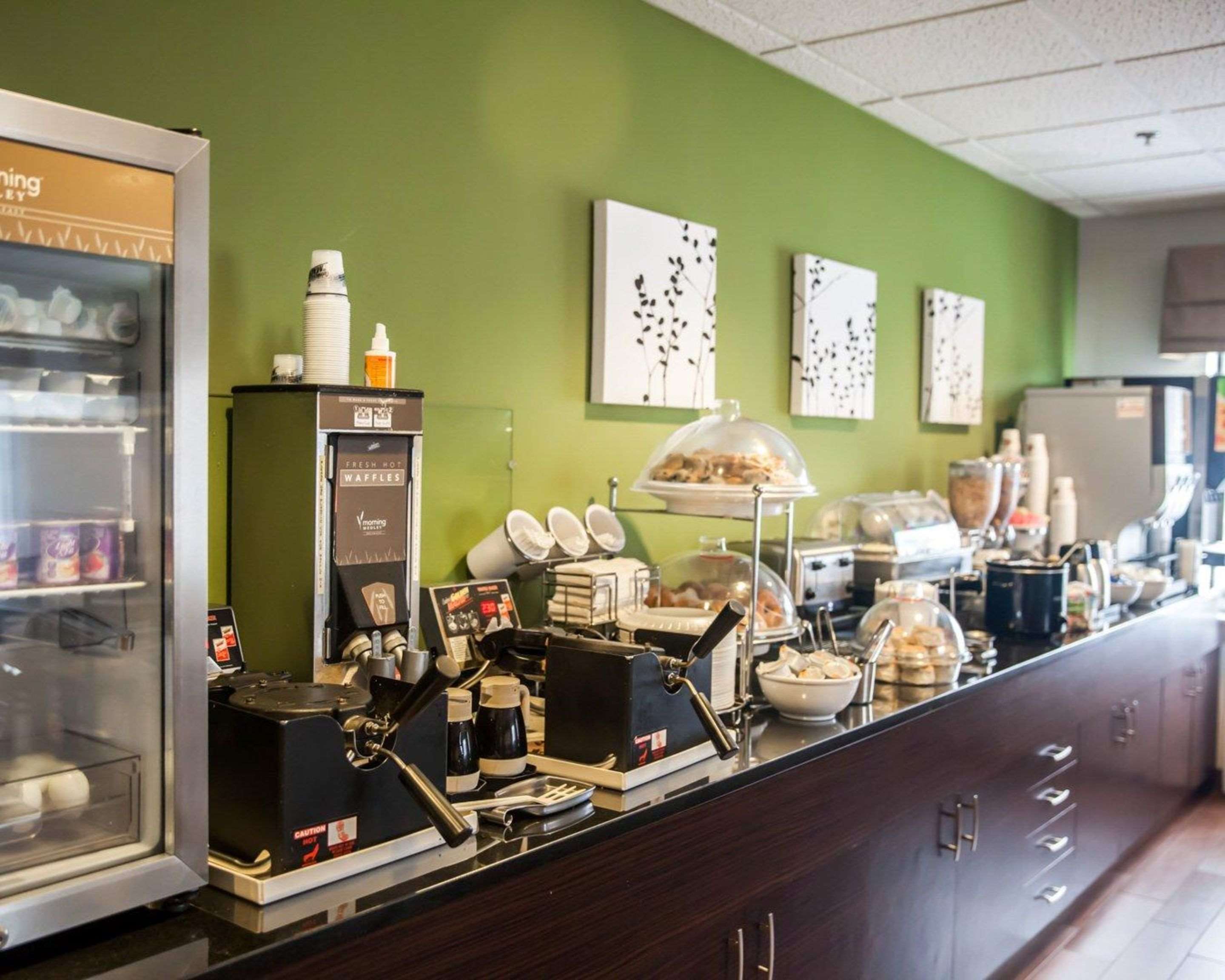Free full breakfast | Sleep Inn & Suites