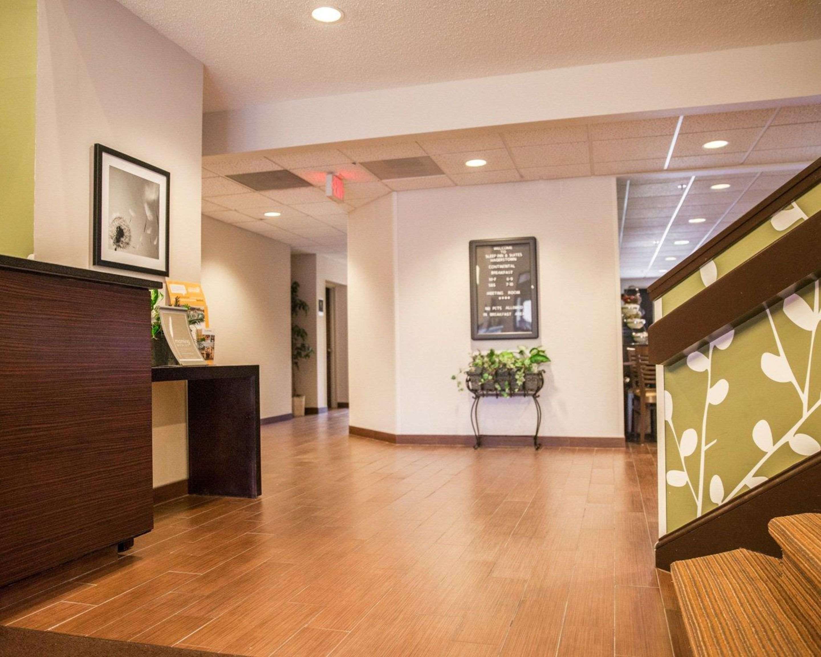 Lobby | Sleep Inn & Suites