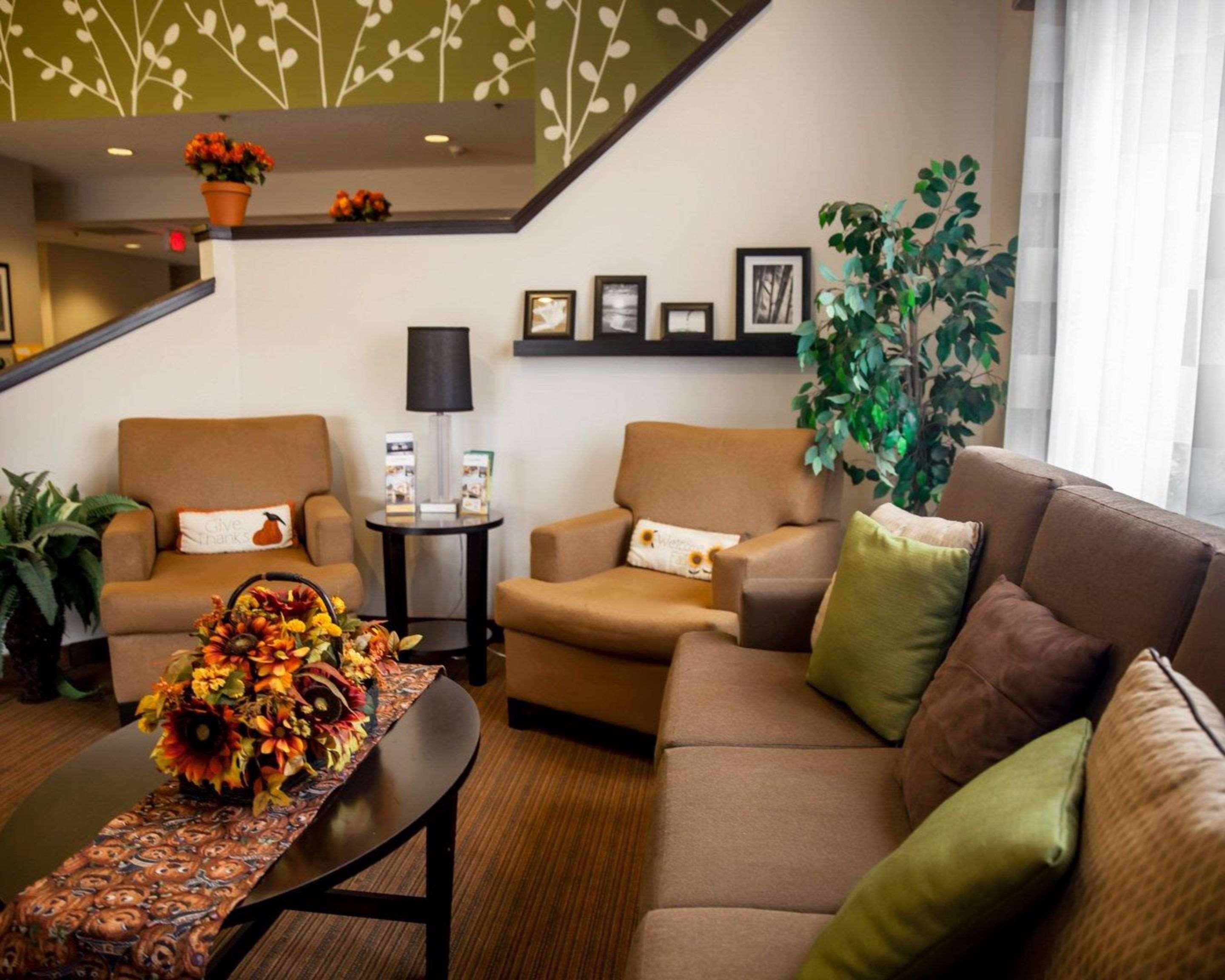 Relax in the public area | Sleep Inn & Suites
