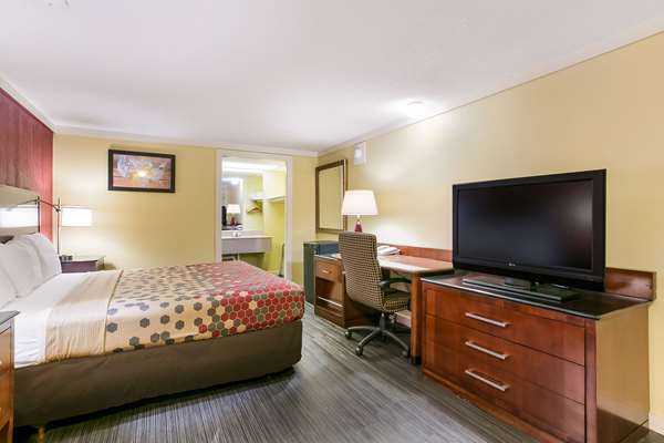  - Econo Lodge Frederick - I-70, Exit 54