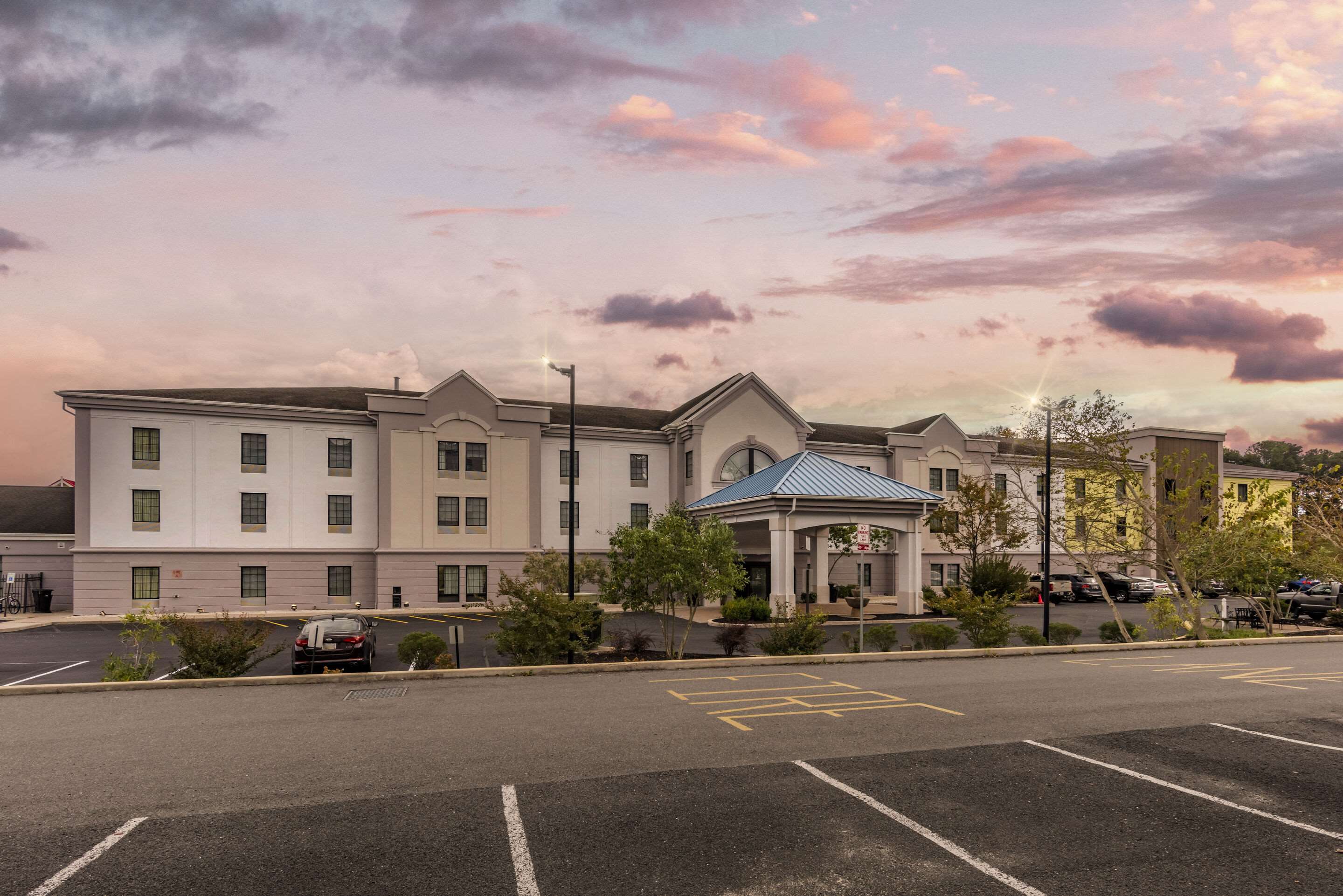 Hotel exterior | Comfort Suites Ocean City West