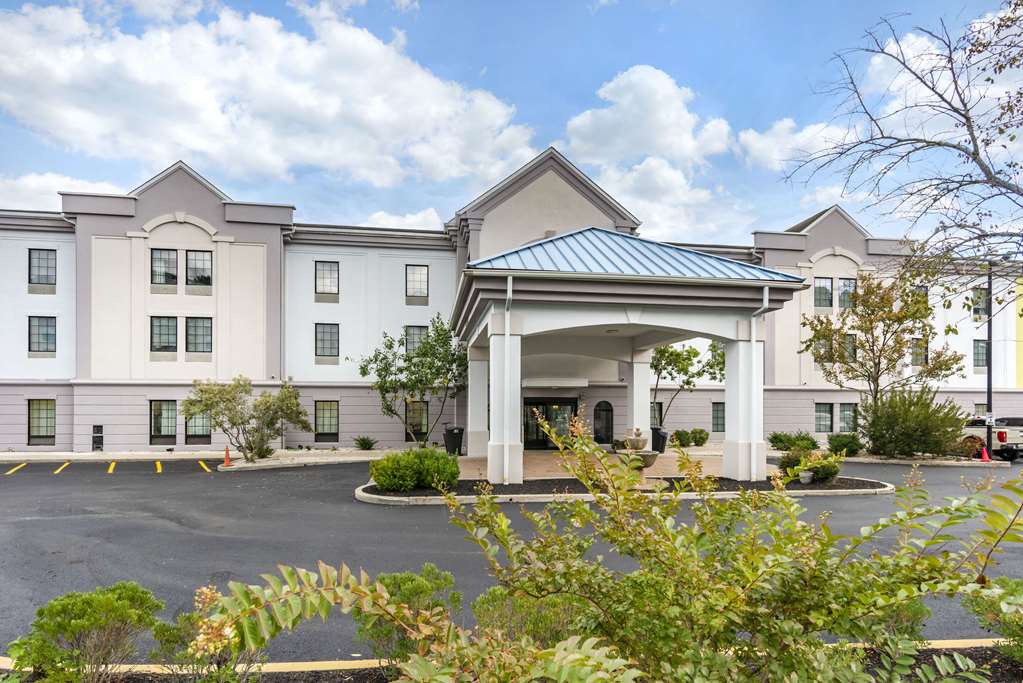 Comfort Suites