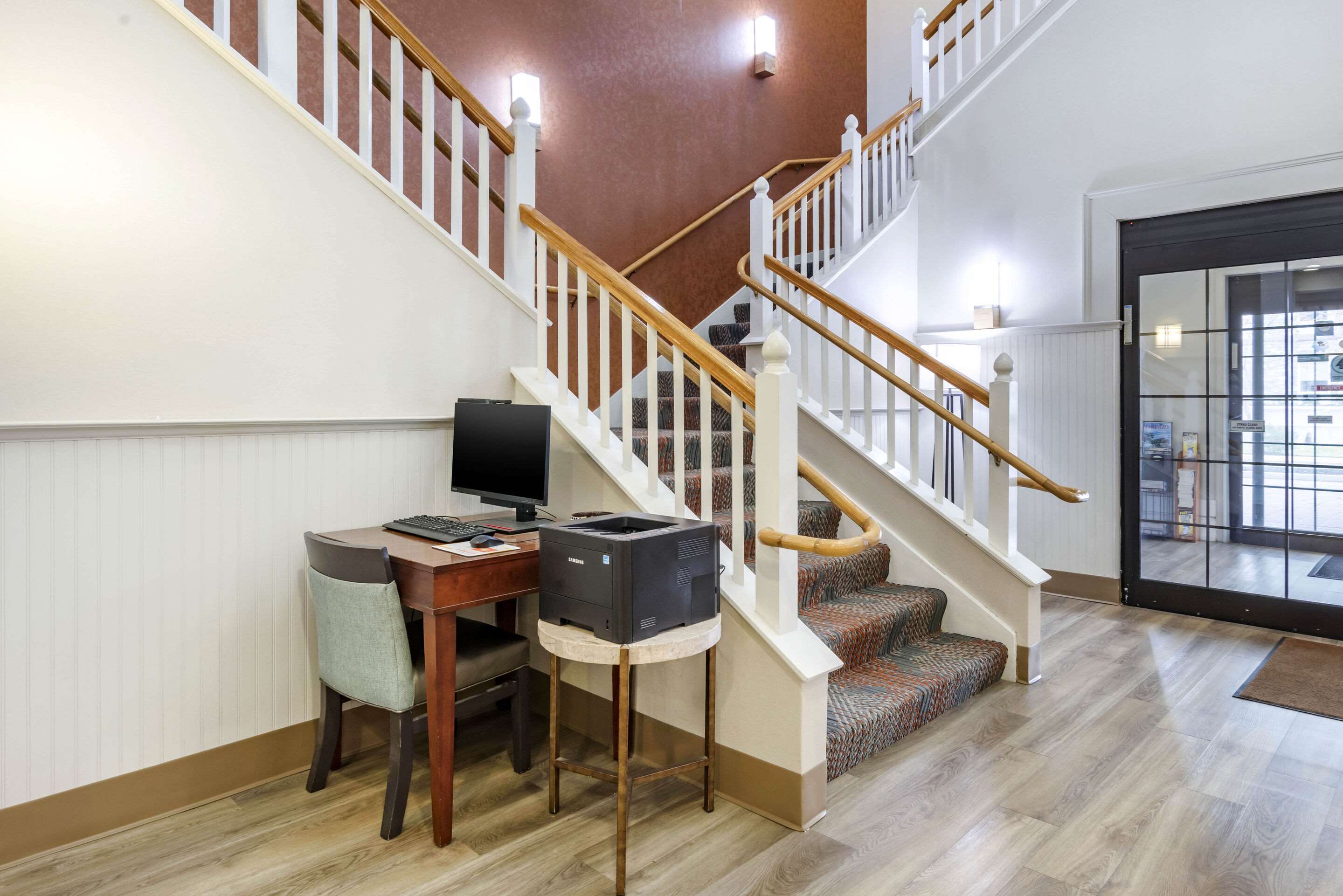 Computer in the lobby | Comfort Suites Ocean City West