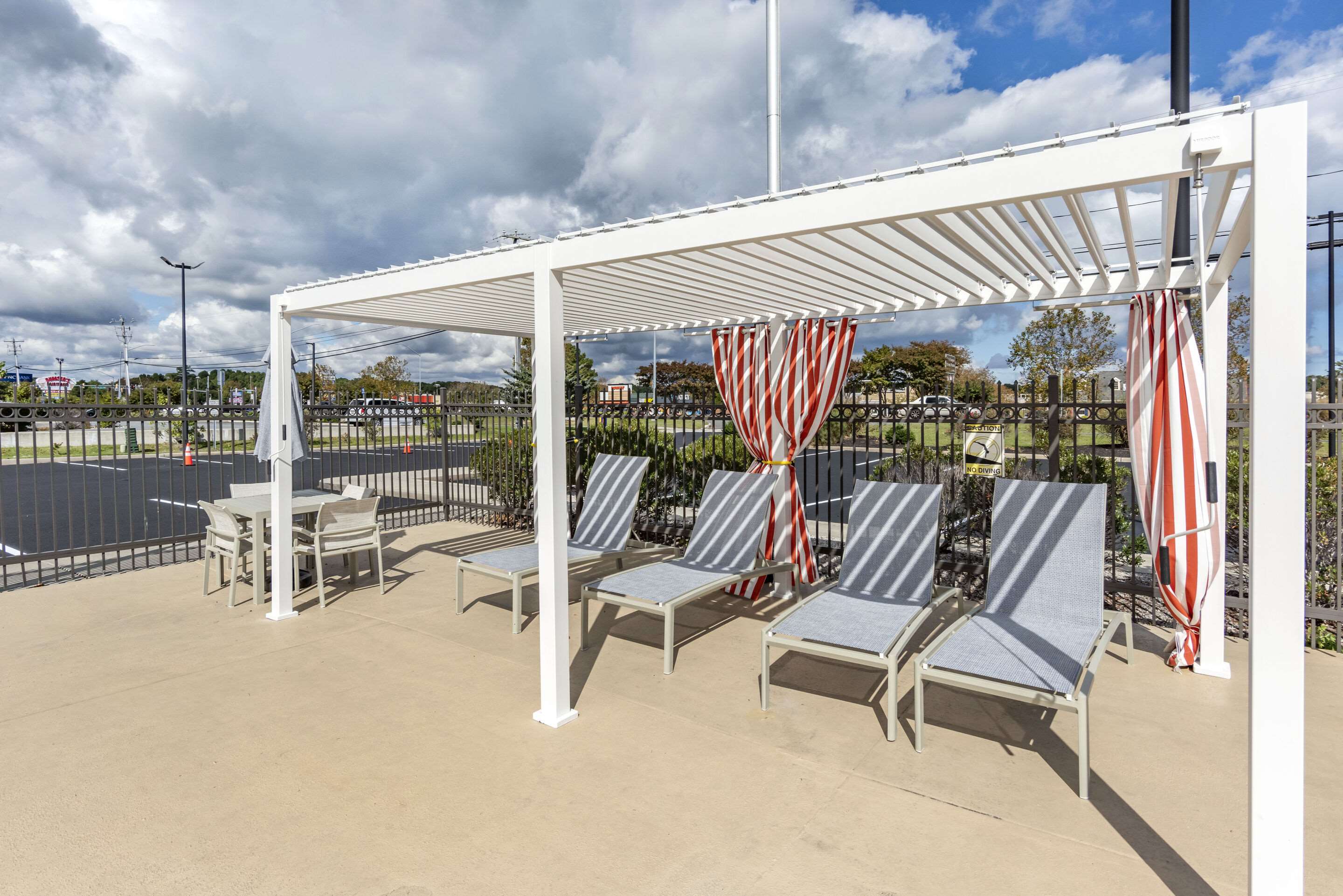 Relax by the pool | Comfort Suites Ocean City West