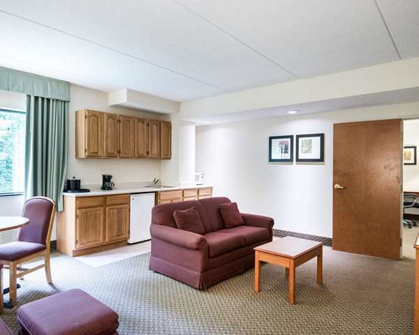 Suite - Comfort Inn & Suites LaVale