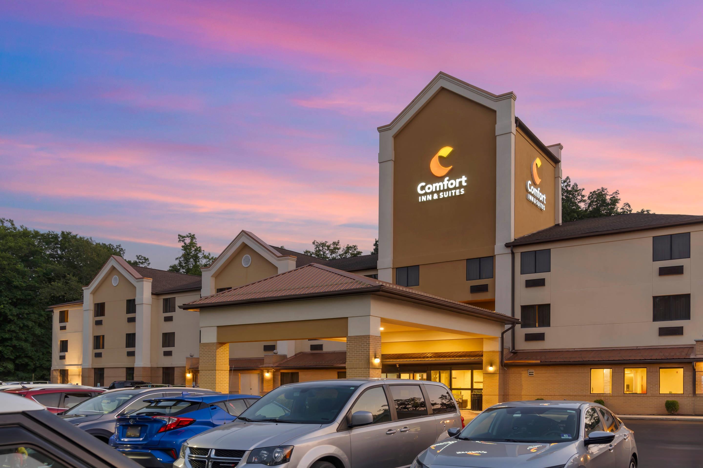 Twilight | Comfort Inn & Suites LaVale - Cumberland