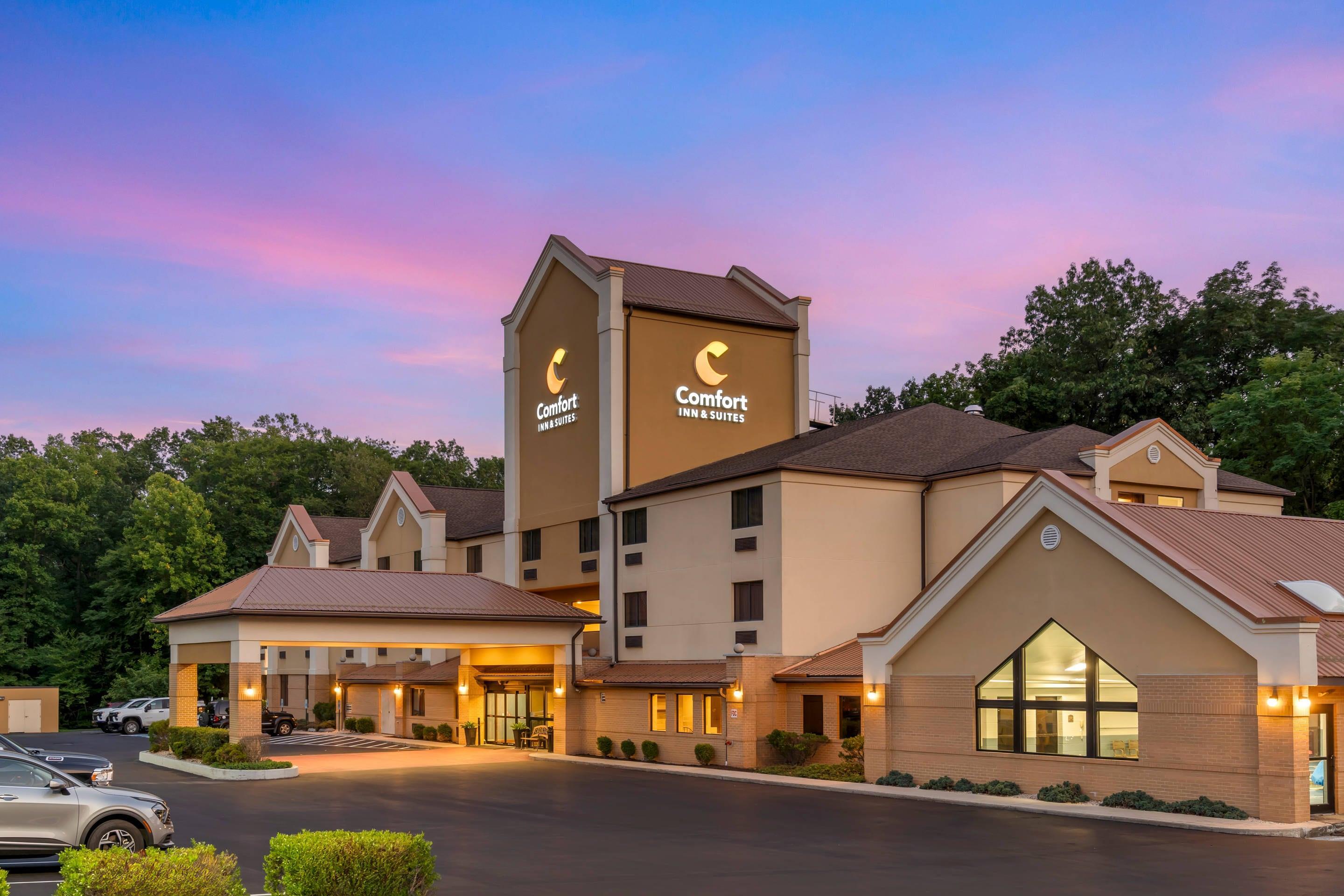 Twilight | Comfort Inn & Suites LaVale - Cumberland