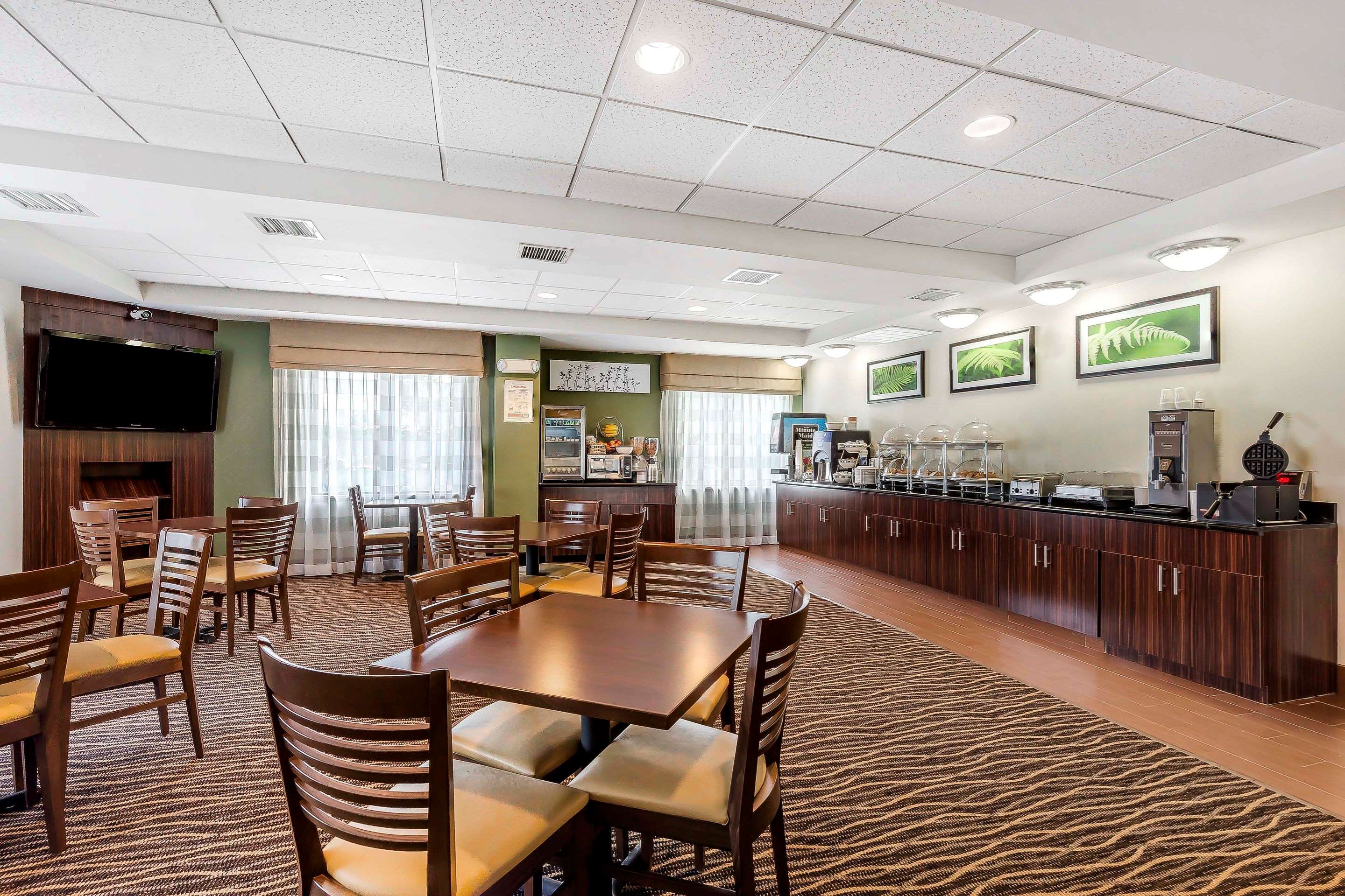 Spacious breakfast area