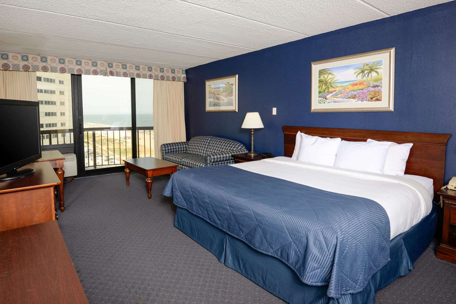 Clarion Resort Fontainebleau Hotel Oceanfront Ocean City, MD See