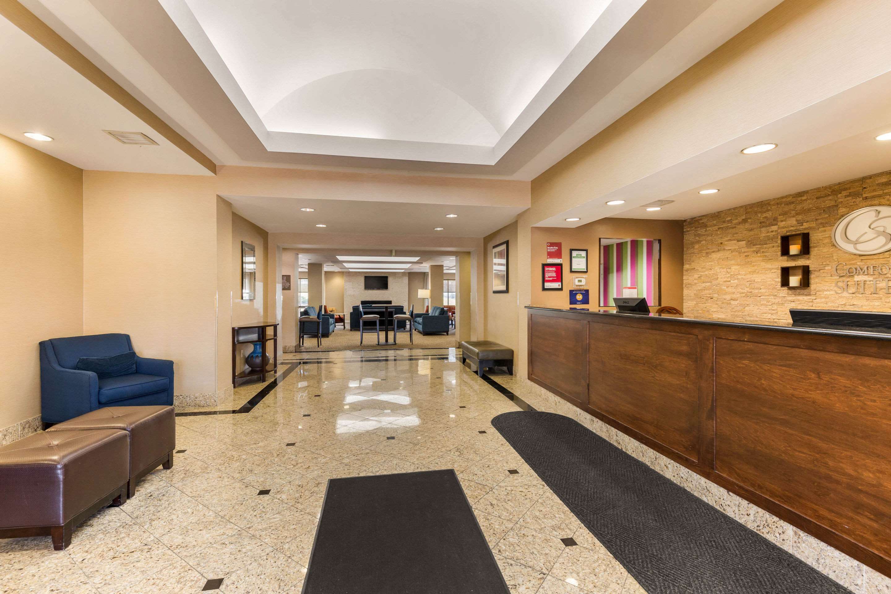 Spacious lobby | Comfort Suites Columbia Gateway
