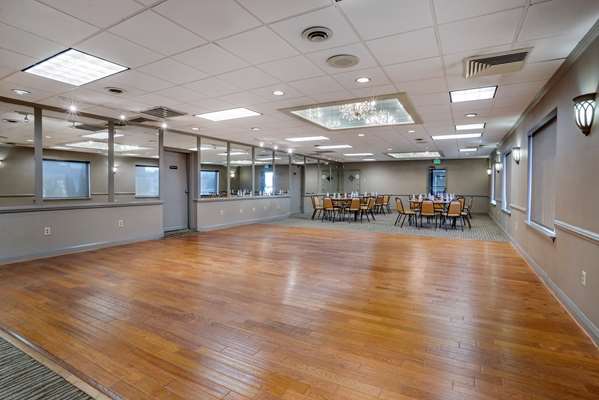 Amenities - Comfort Inn Towson