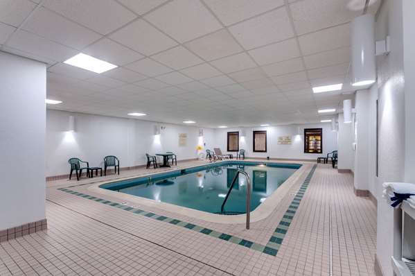 Pool - Quality Inn & Suites Edgewood - I-95, Exit 77