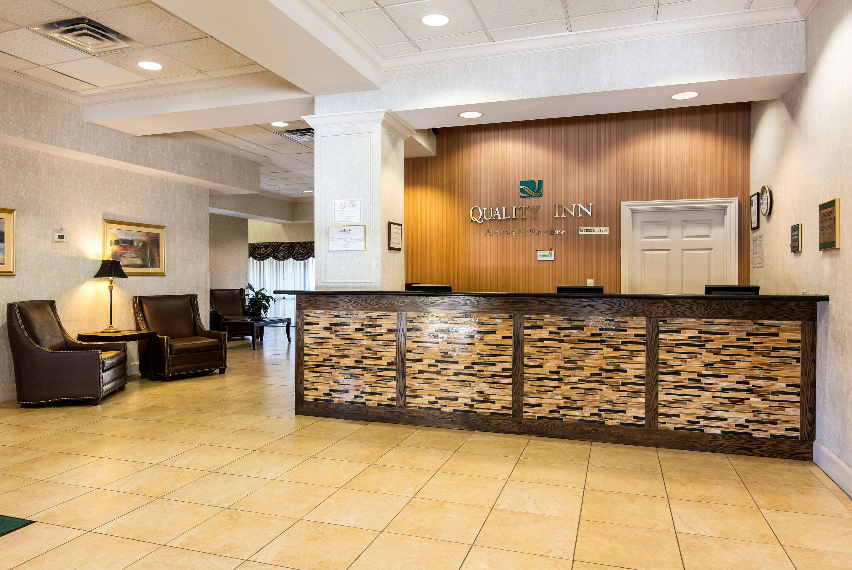 Hotel lobby | Quality Inn Near Joint Base Andrews-Washington Area