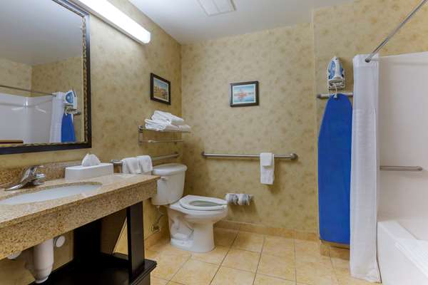  - Comfort Suites & Suites Cambridge