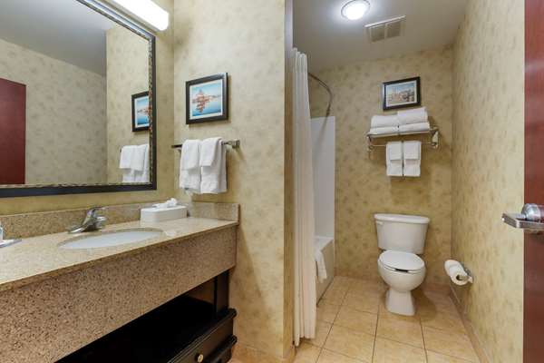  - Comfort Suites & Suites Cambridge