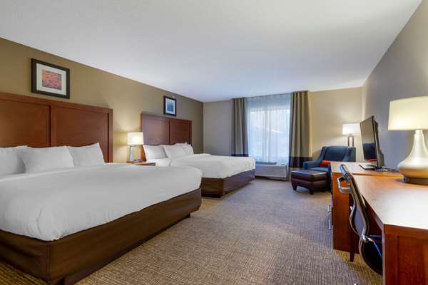  - Comfort Suites & Suites Cambridge