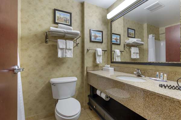  - Comfort Suites & Suites Cambridge