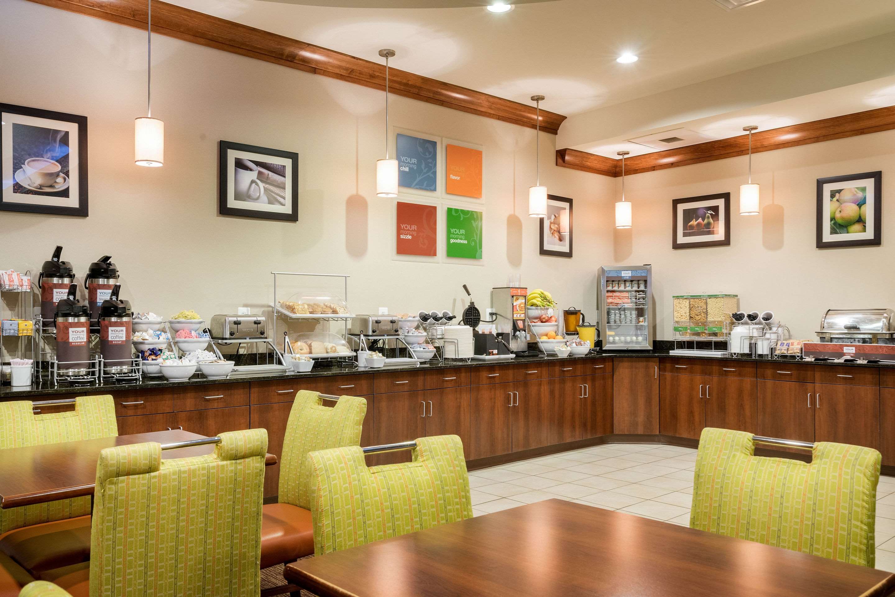 Breakfast area | Comfort Inn & Suites
