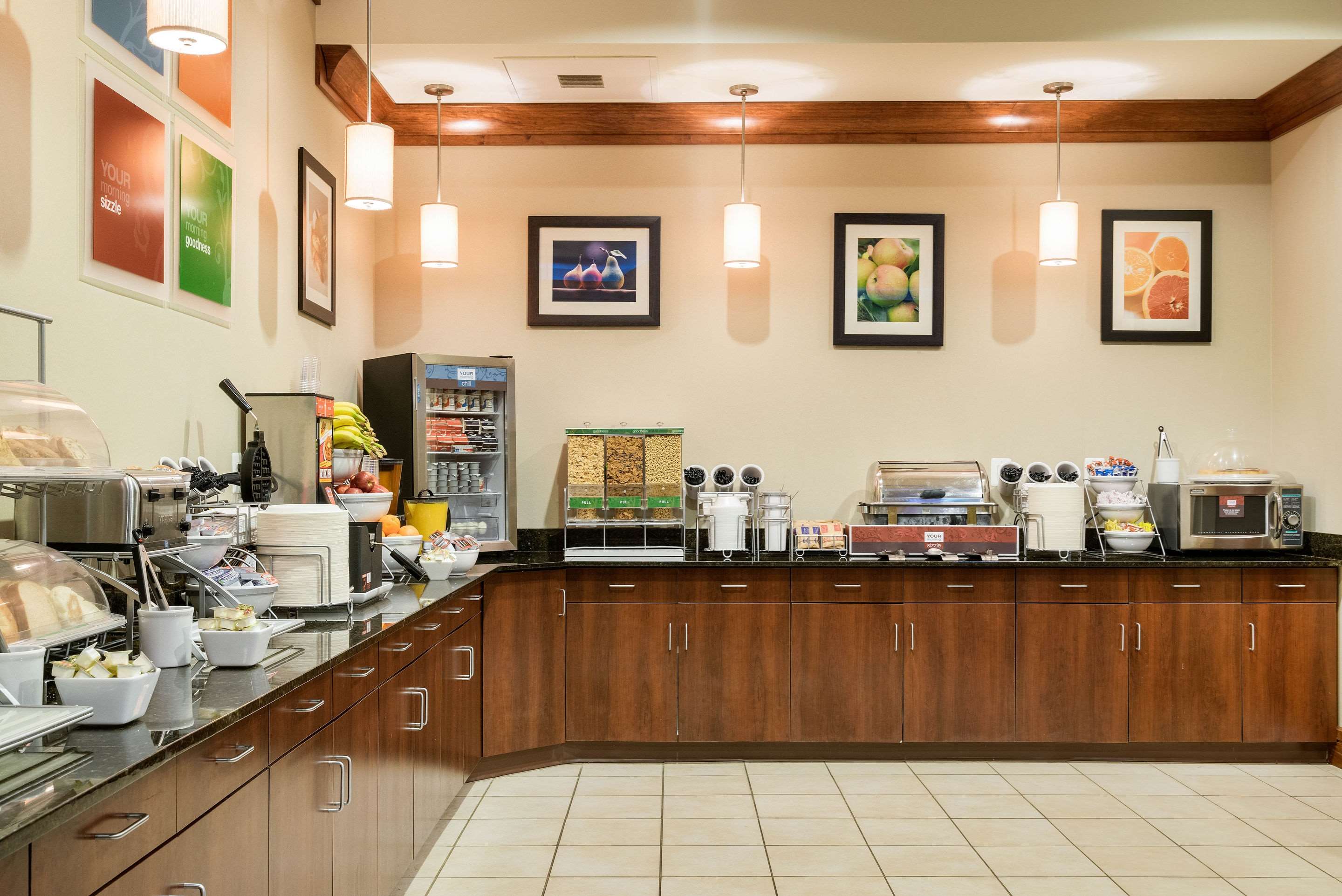Free breakfast | Comfort Inn & Suites
