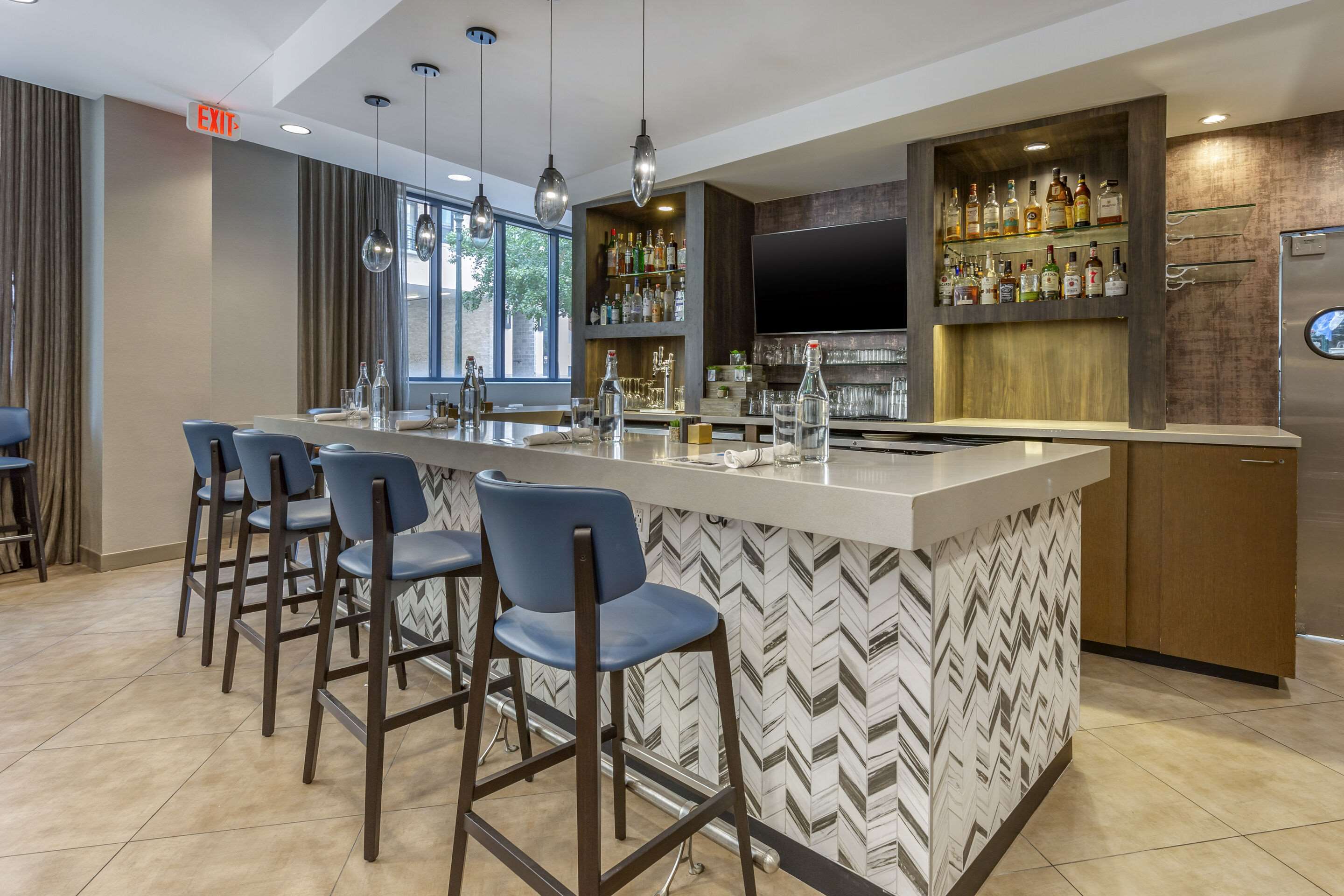Hotel bar | Cambria Hotel Rockville