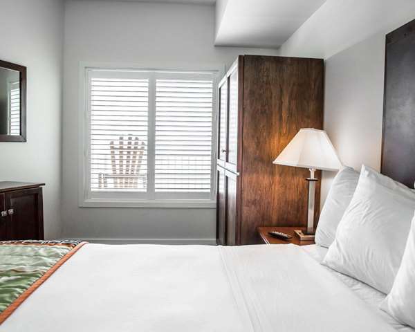 Suite - Island Inn & Suites Piney Point