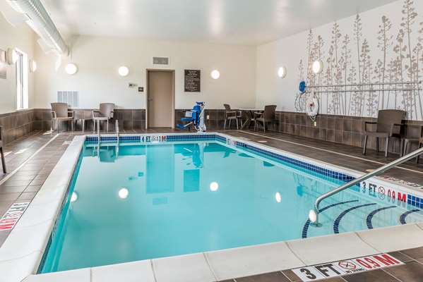 Pool - Sleep Inn & Suites Cumberland