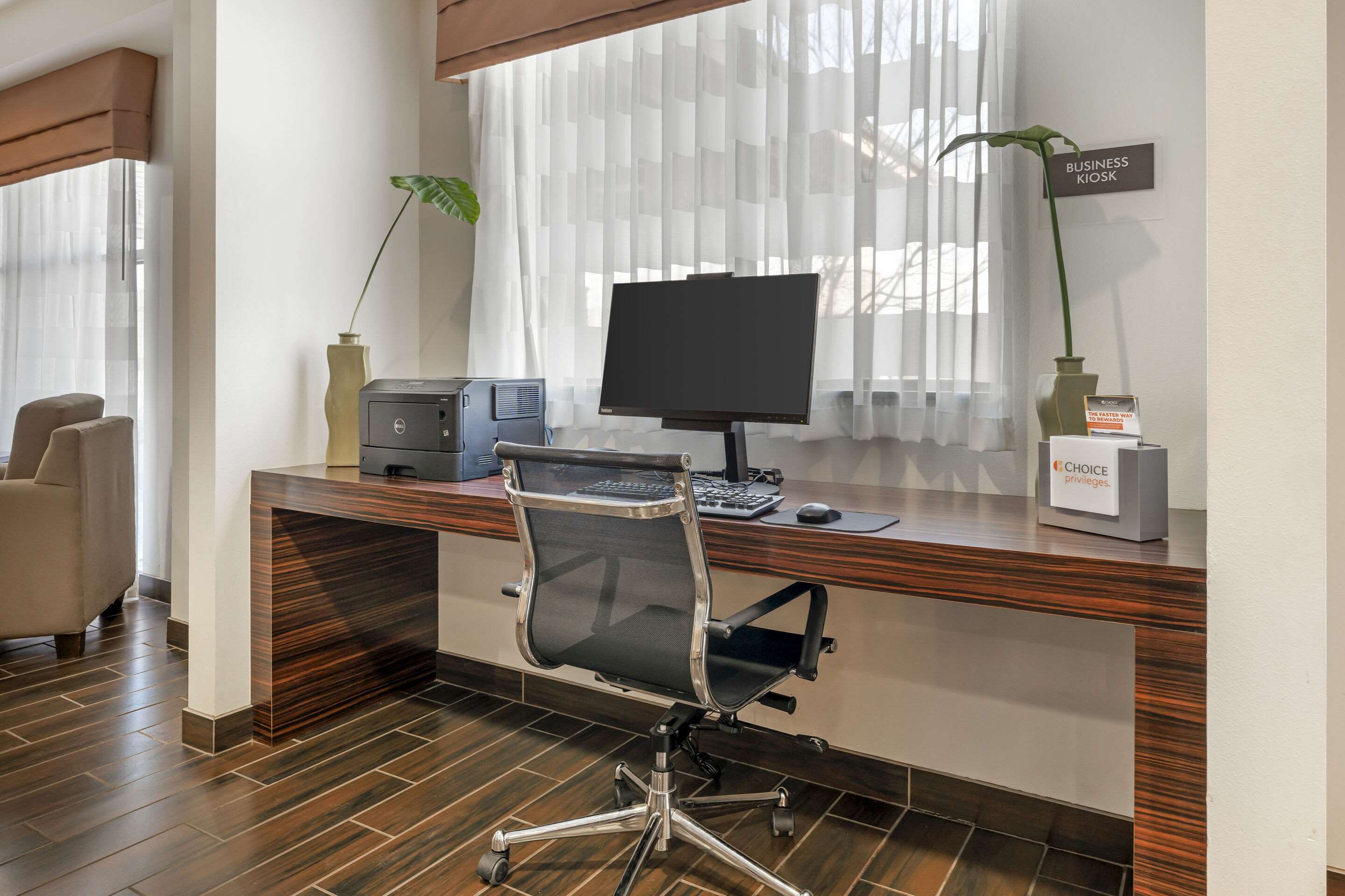 Business center | Sleep Inn & Suites Cumberland - LaVale