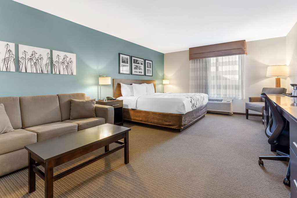 SLEEP INN & SUITES CUMBERLAND-LAVAL-guestroom-Guest Room,Suite,On-Site.jpg