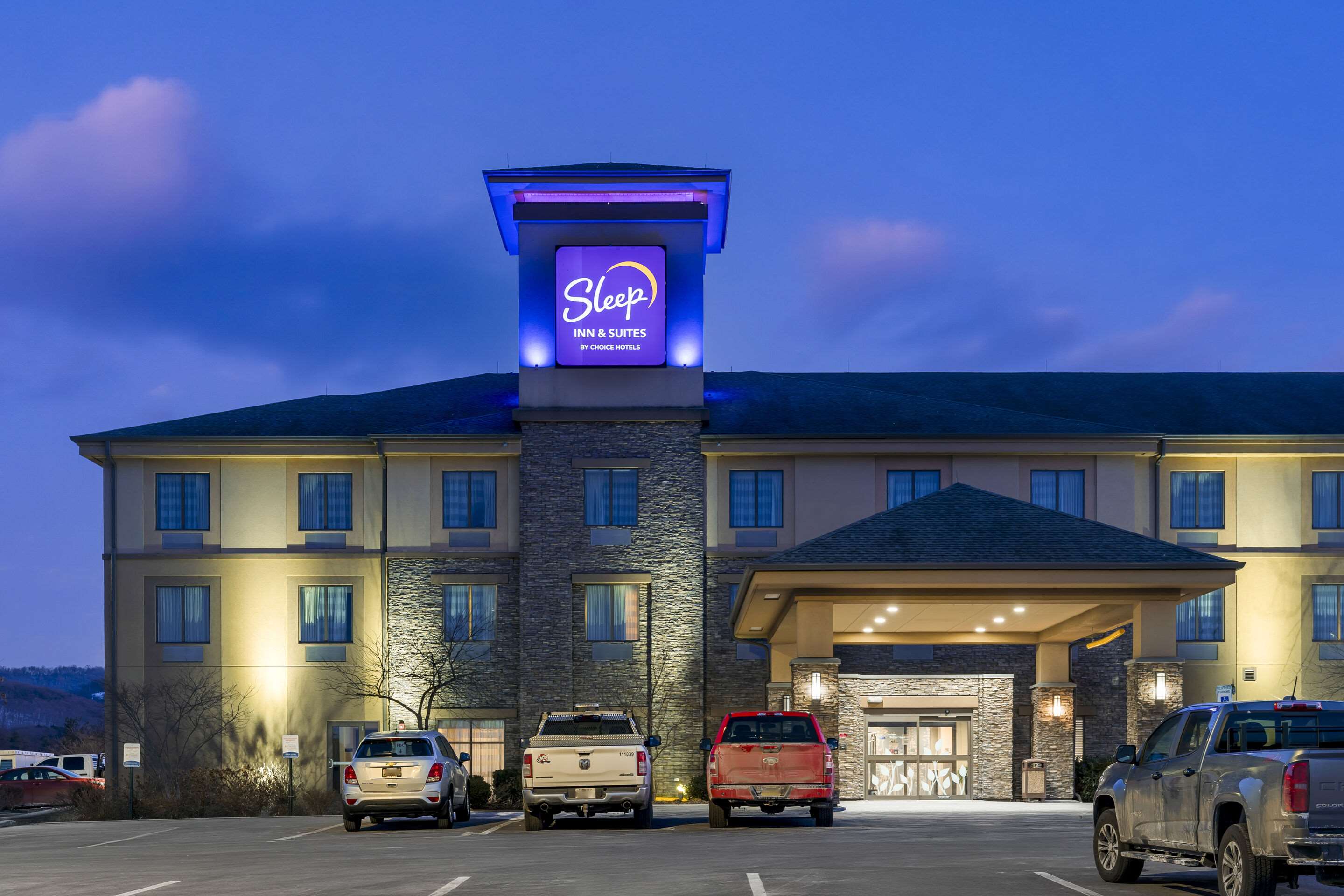 Twilight | Sleep Inn & Suites Cumberland - LaVale