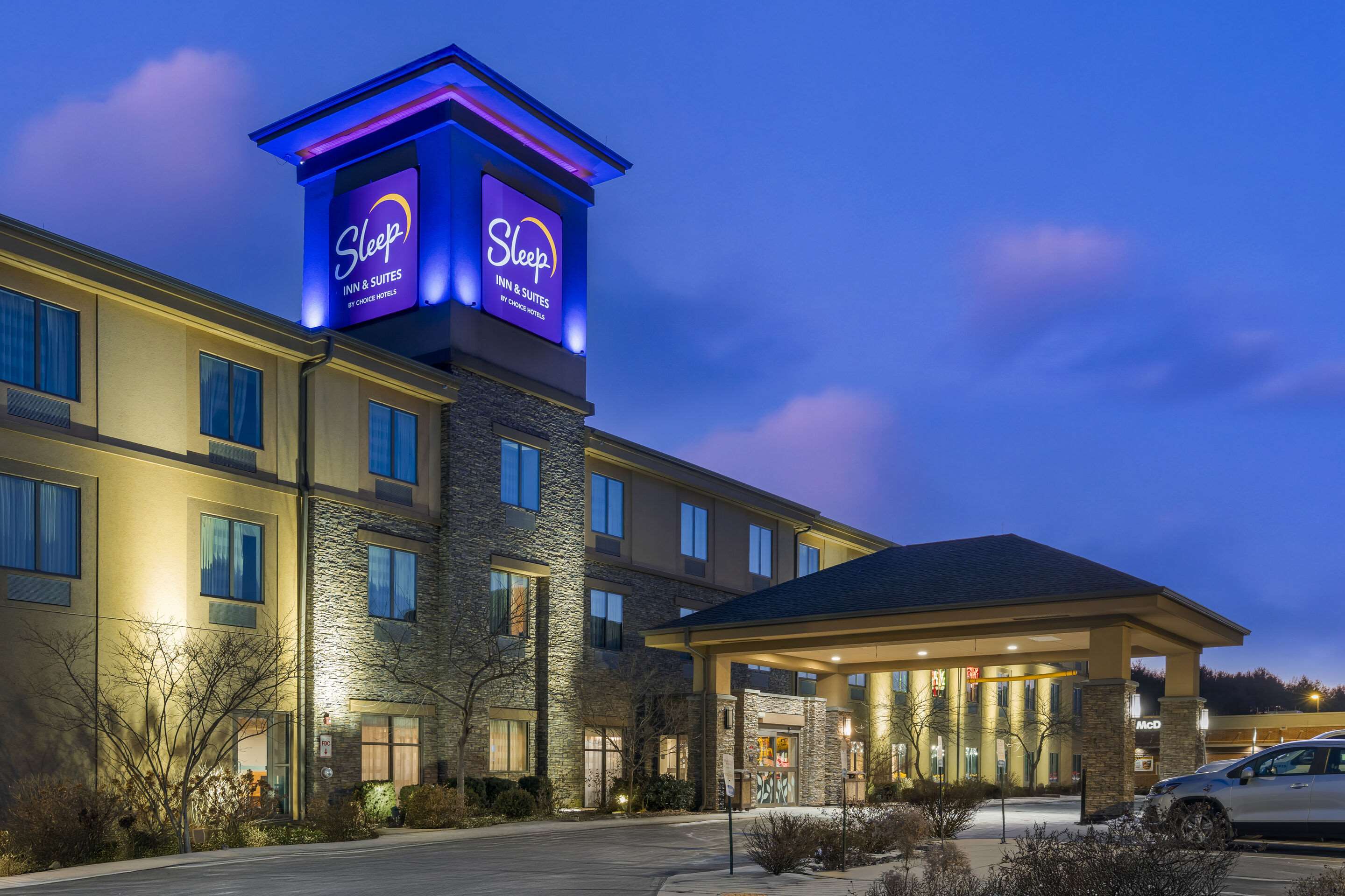 Twilight | Sleep Inn & Suites Cumberland - LaVale