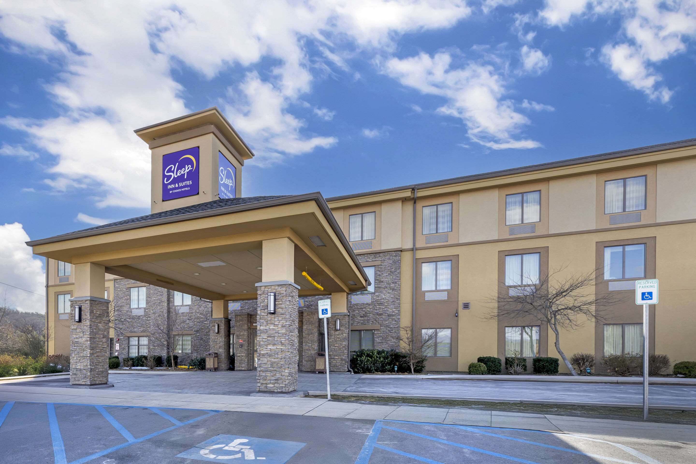 Hotel exterior | Sleep Inn & Suites Cumberland - LaVale