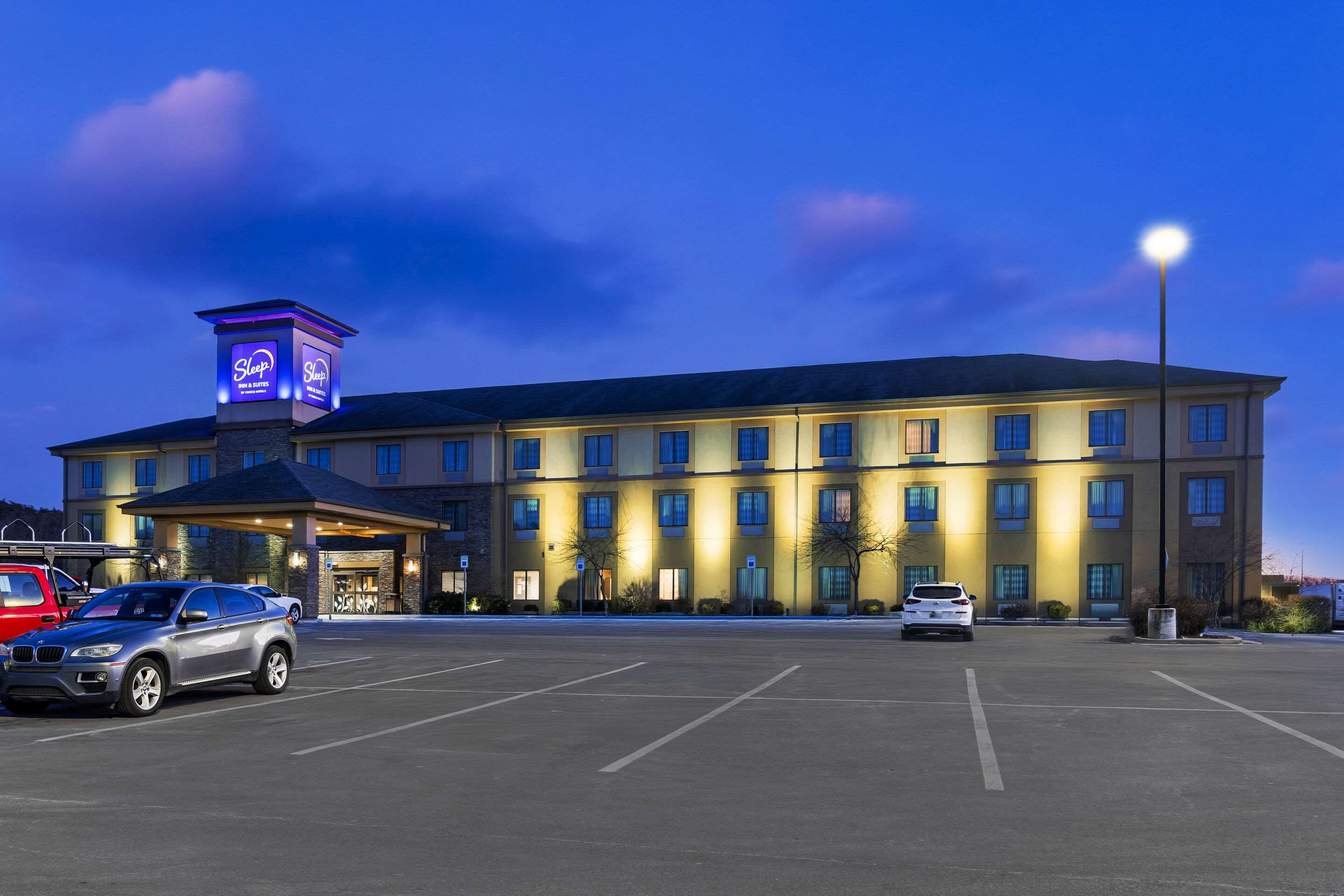 Twilight | Sleep Inn & Suites Cumberland - LaVale