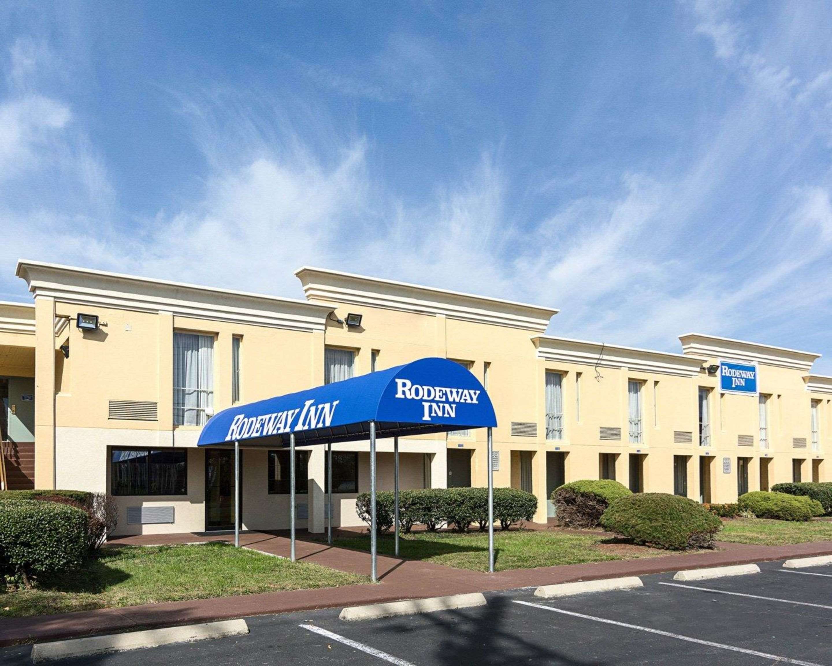Hotel exterior | Rodeway Inn Joint Base Andrews Area