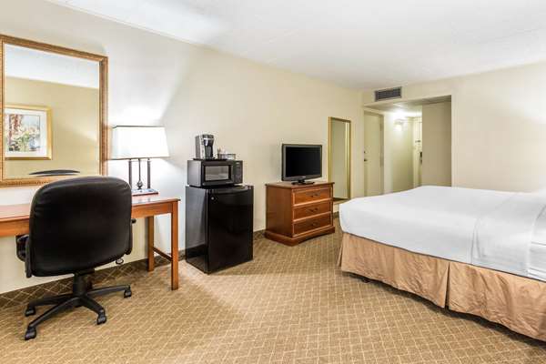  - Clarion Inn Event Center Frederick - I-270, Exit 31